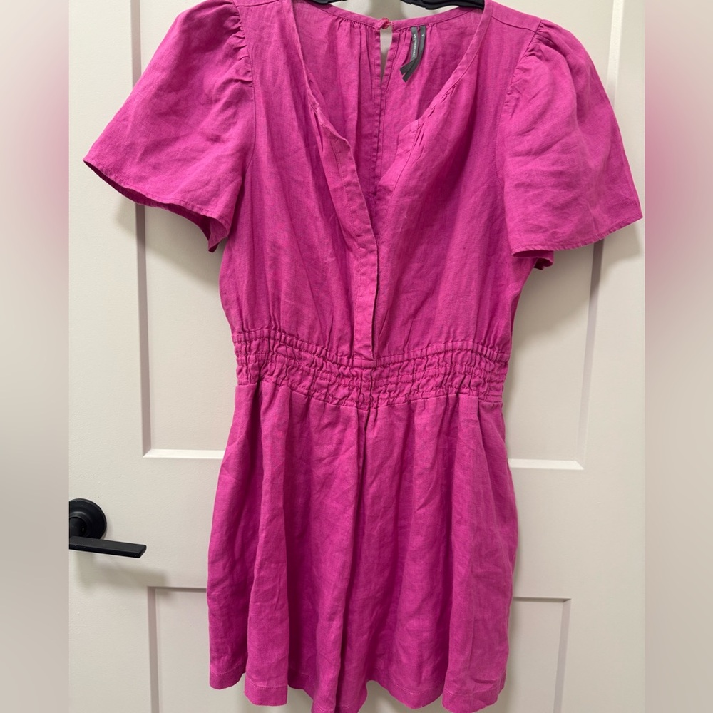 Anthropologie The Somerset Romper Linen Edition in Bright Pink. Size Small
